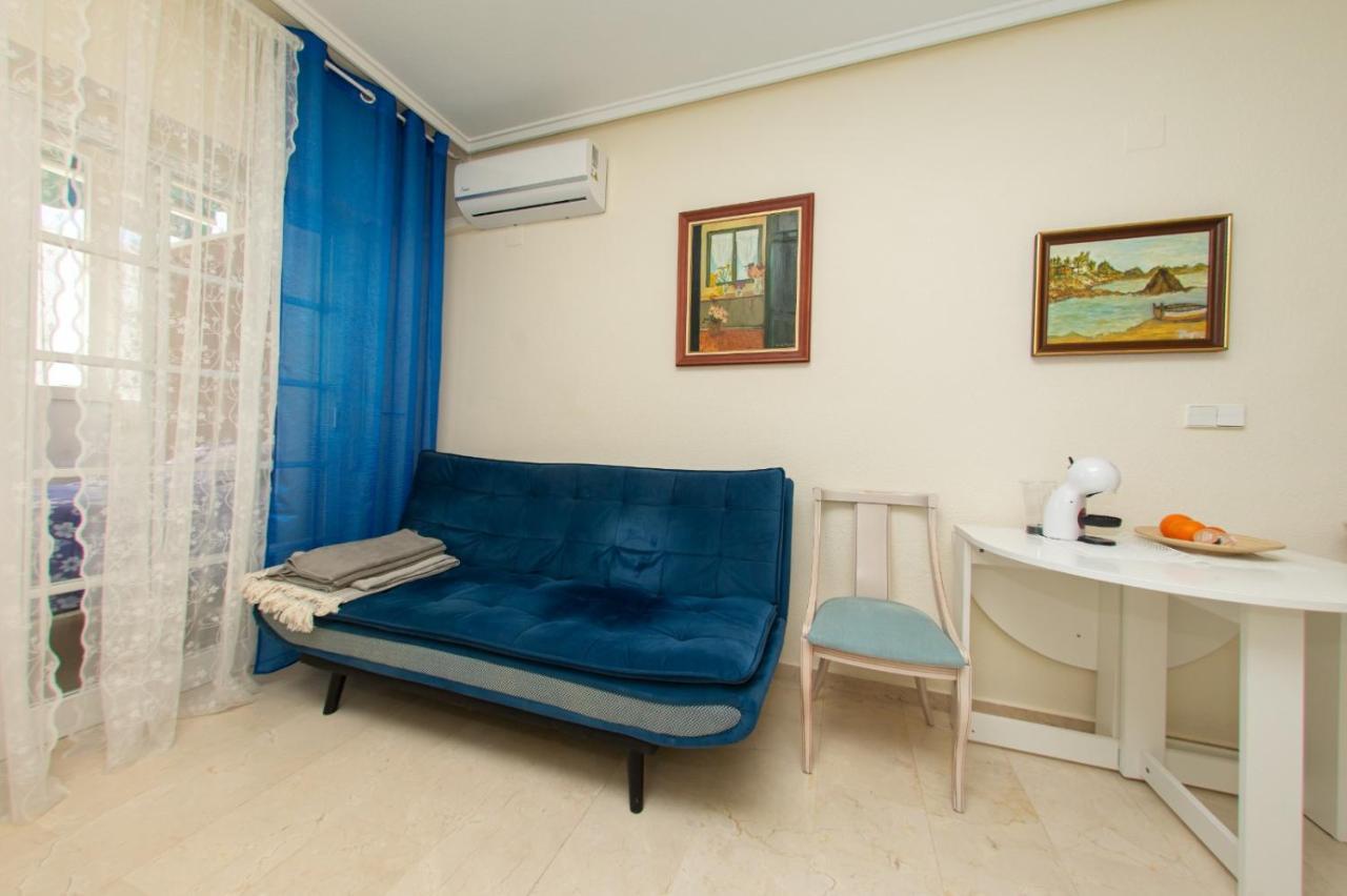 Студия На Белоснежном Пляже Los Locos Torrevieja Exterior photo