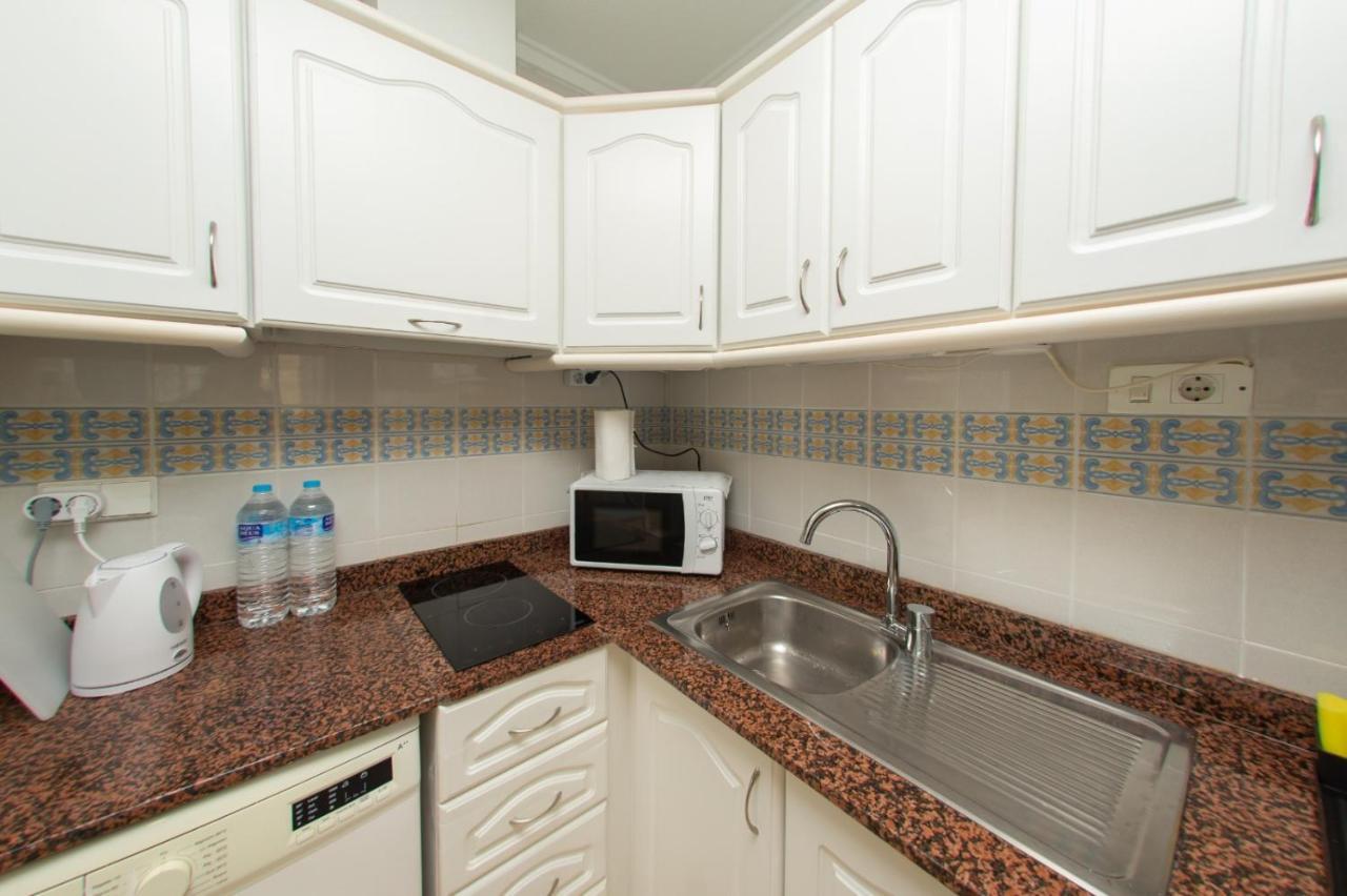 Студия На Белоснежном Пляже Los Locos Torrevieja Exterior photo