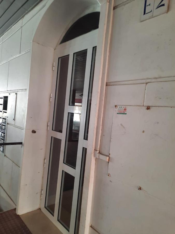 Студия На Белоснежном Пляже Los Locos Torrevieja Exterior photo